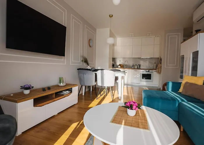 Aquamare22 Z Basenem I